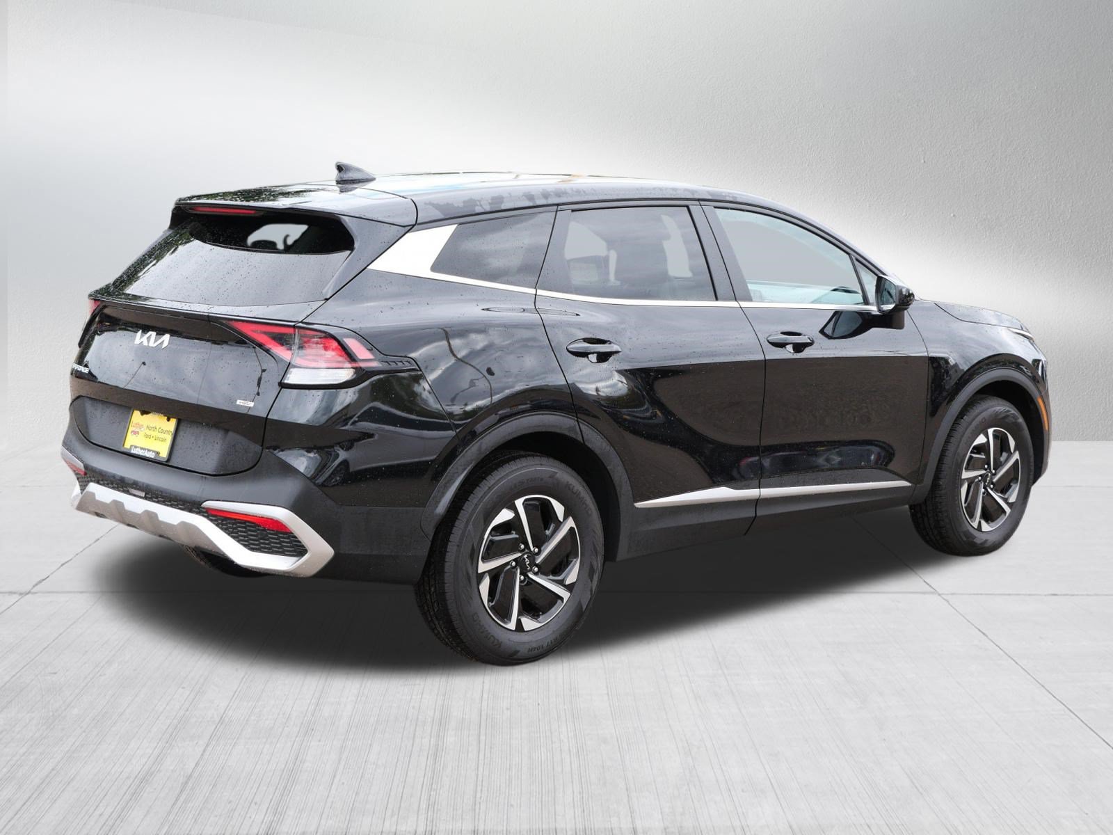 Used 2023 Kia Sportage LX AWD/4WD image 7