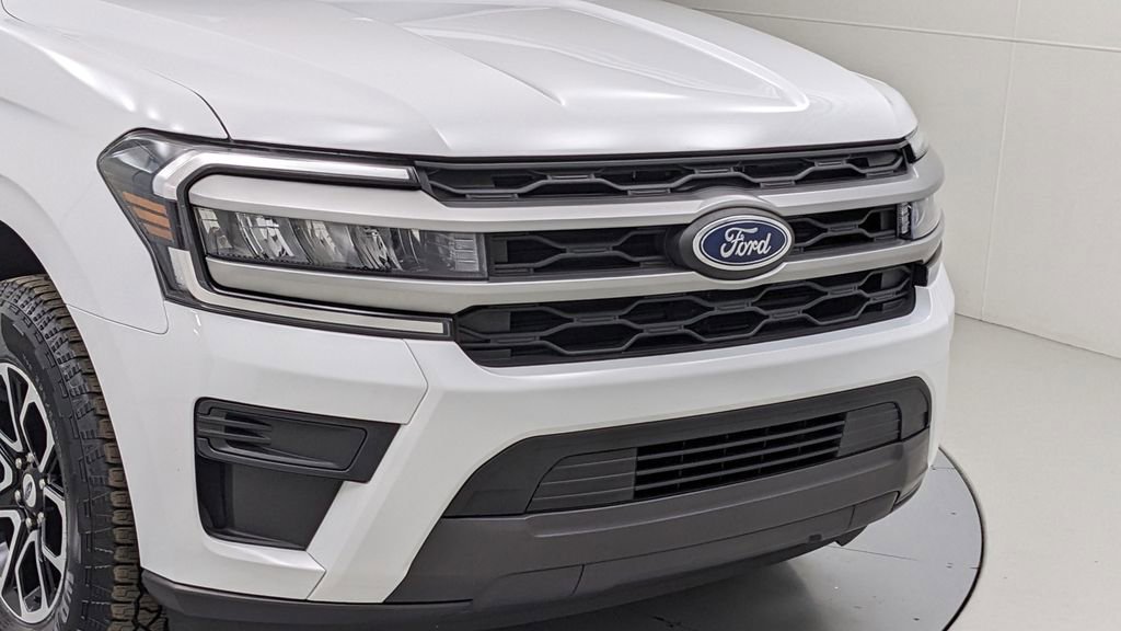 Certified 2024 Ford Expedition XLT image 44