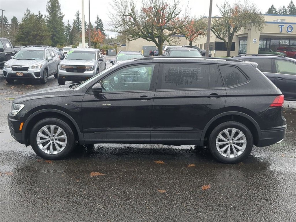Used 2020 Volkswagen Tiguan S image 2