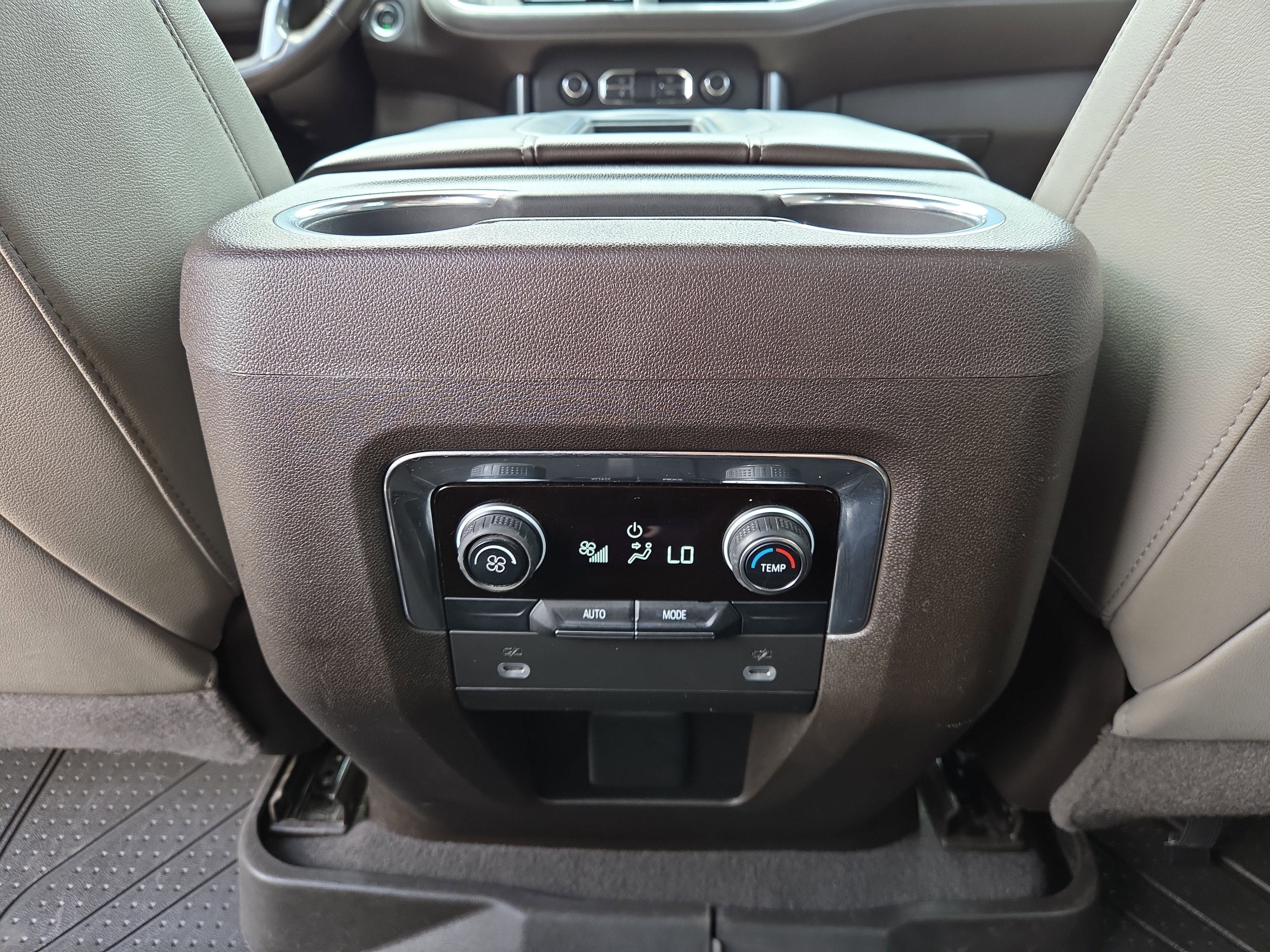 Used 2023 Chevrolet Tahoe Z71 AWD/4WD image 13