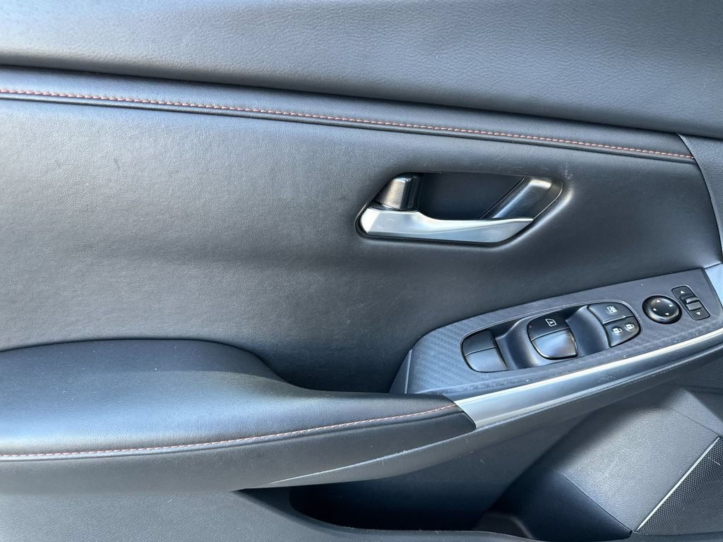 Used 2025 Nissan Sentra SR FWD image 10