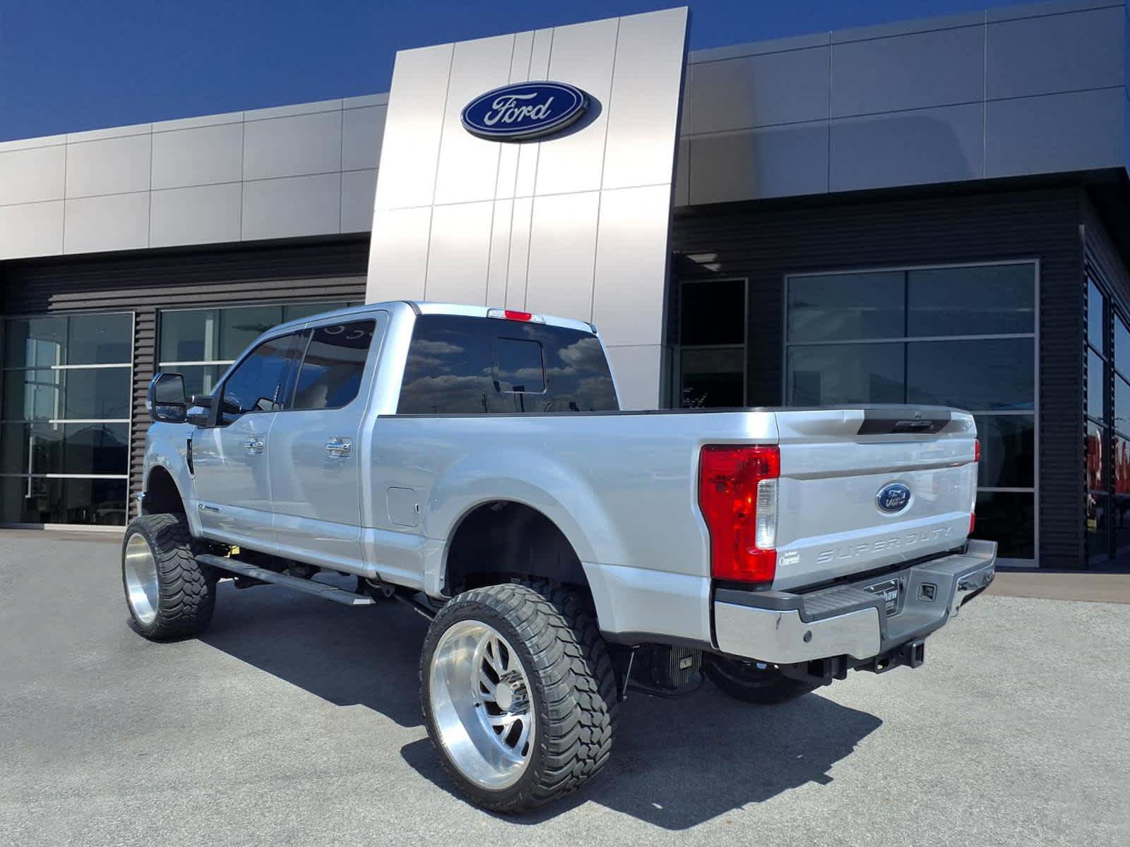 Certified 2017 Ford F250 Lariat w/ Lariat Ultimate Package AWD/4WD image 3
