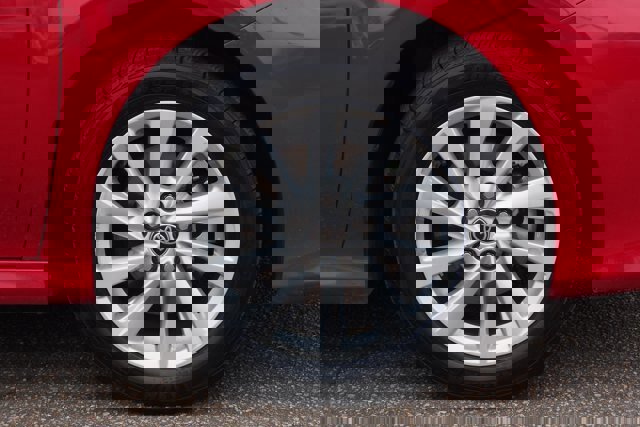 Used 2023 Toyota Camry LE image 9