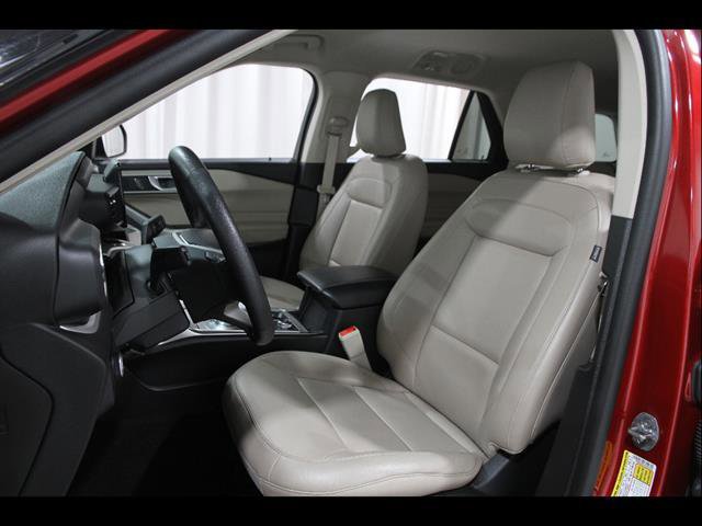 Certified 2024 Ford Explorer XLT w/ Equipment Group 202A image 7