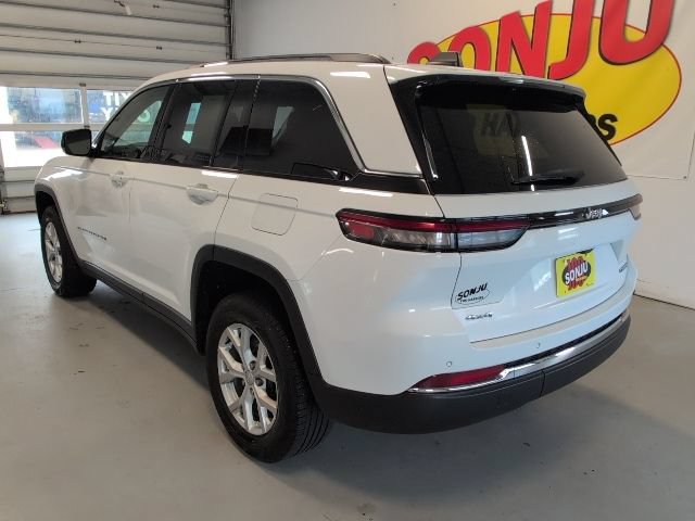 Used 2023 Jeep Grand Cherokee Limited AWD/4WD image 3