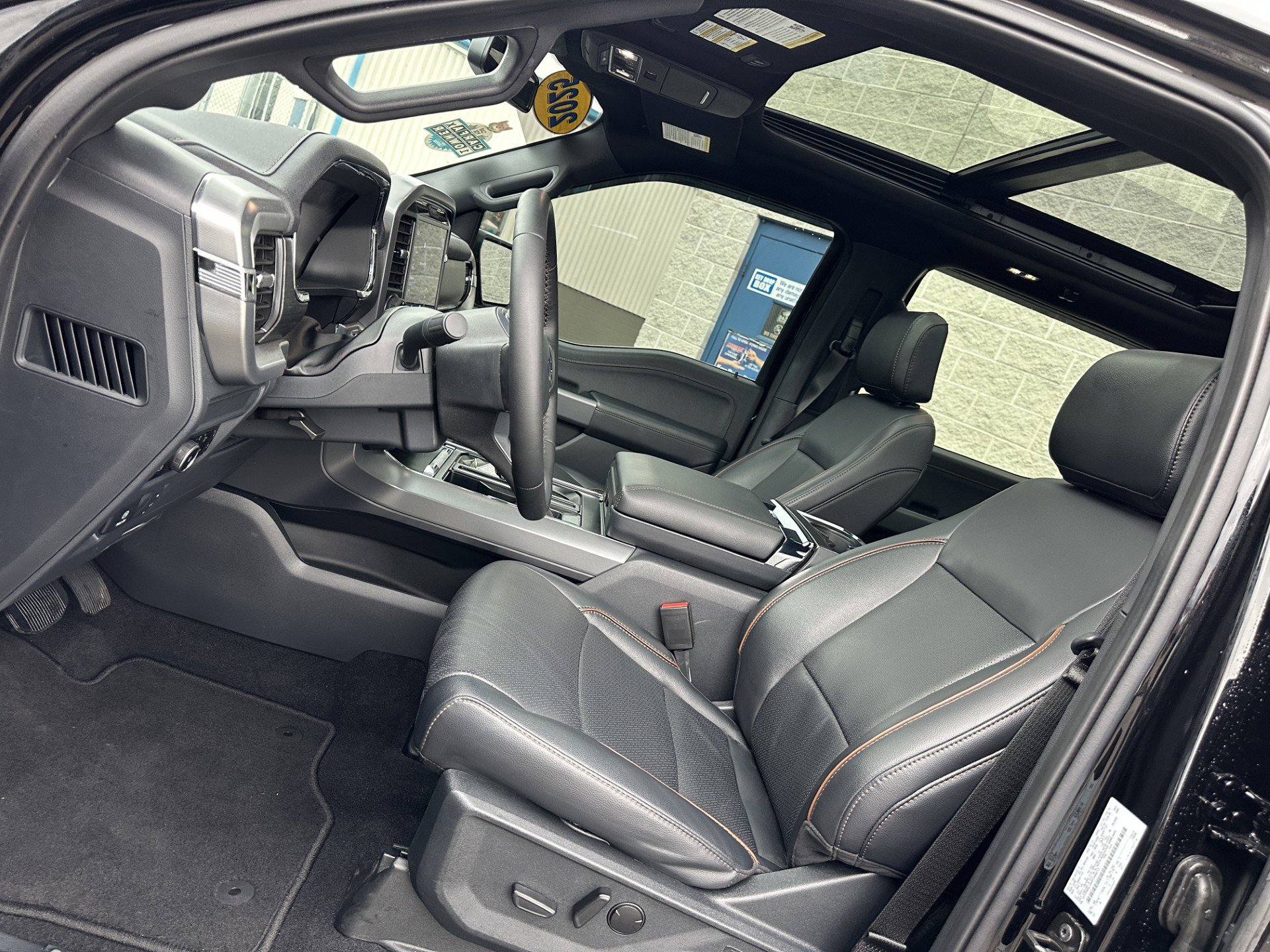 Certified 2025 Ford F150 Lariat w/ Equipment Group 501A Mid image 9