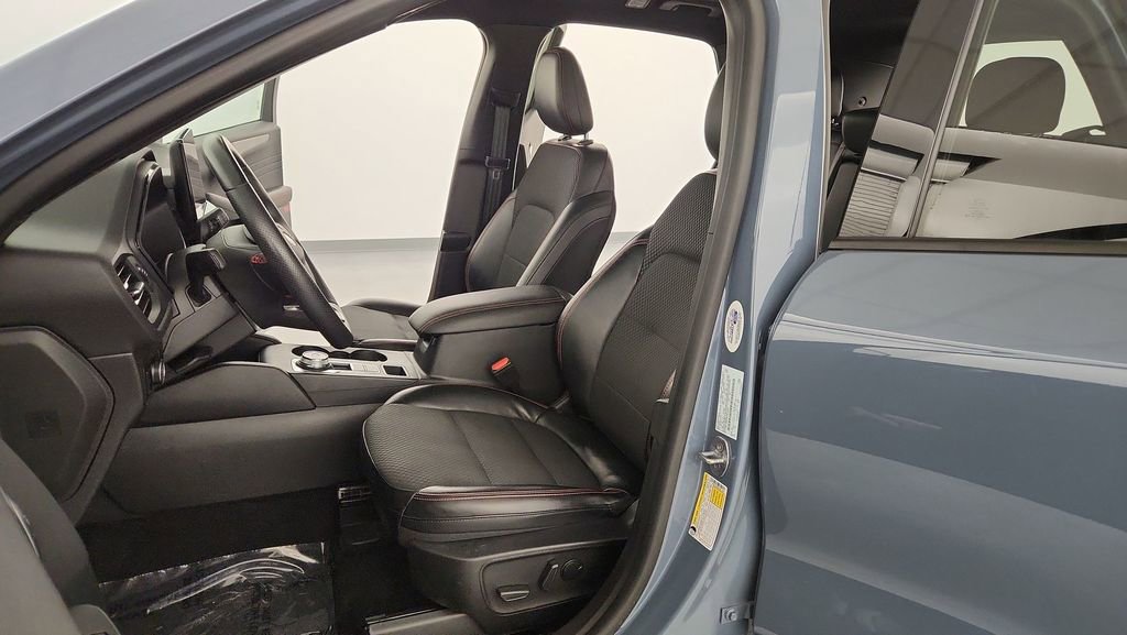 Certified 2023 Ford Escape ST-Line Select w/ Tech Pack #2 image 15