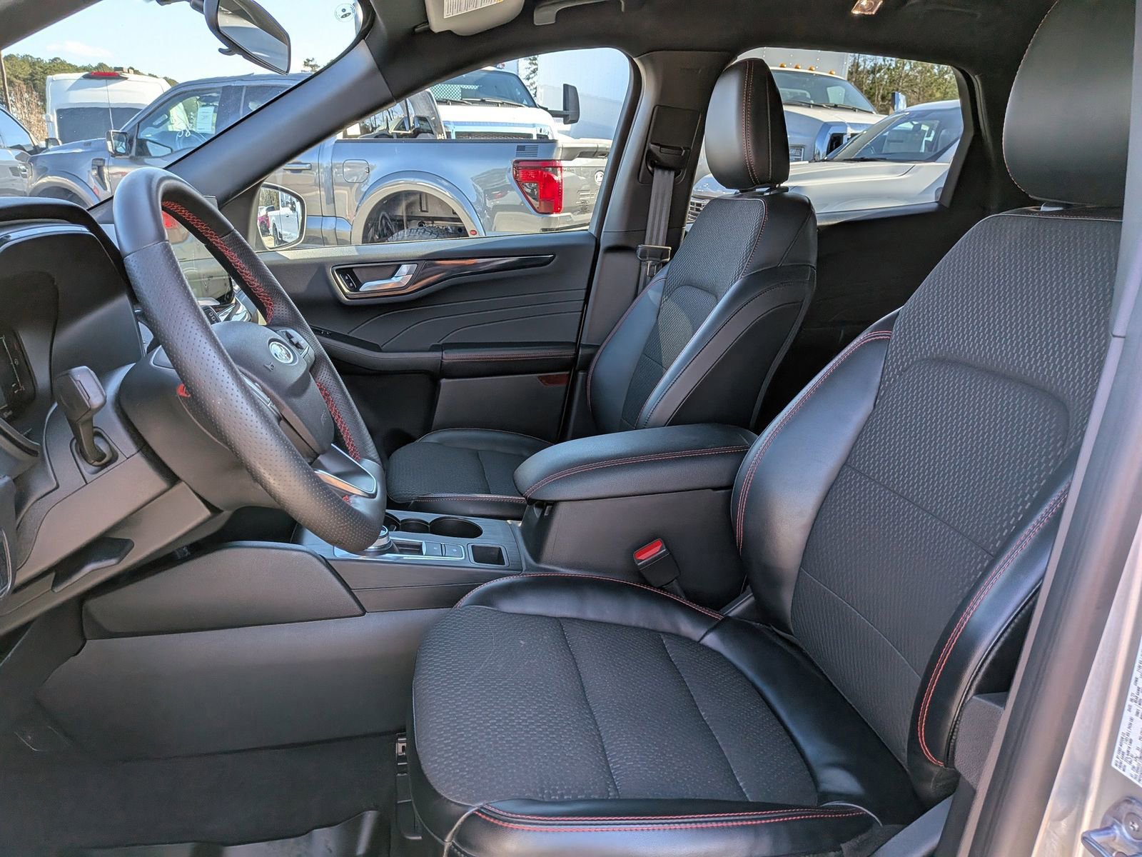 Certified 2023 Ford Escape ST-Line Select w/ Tech Pack #1 image 24