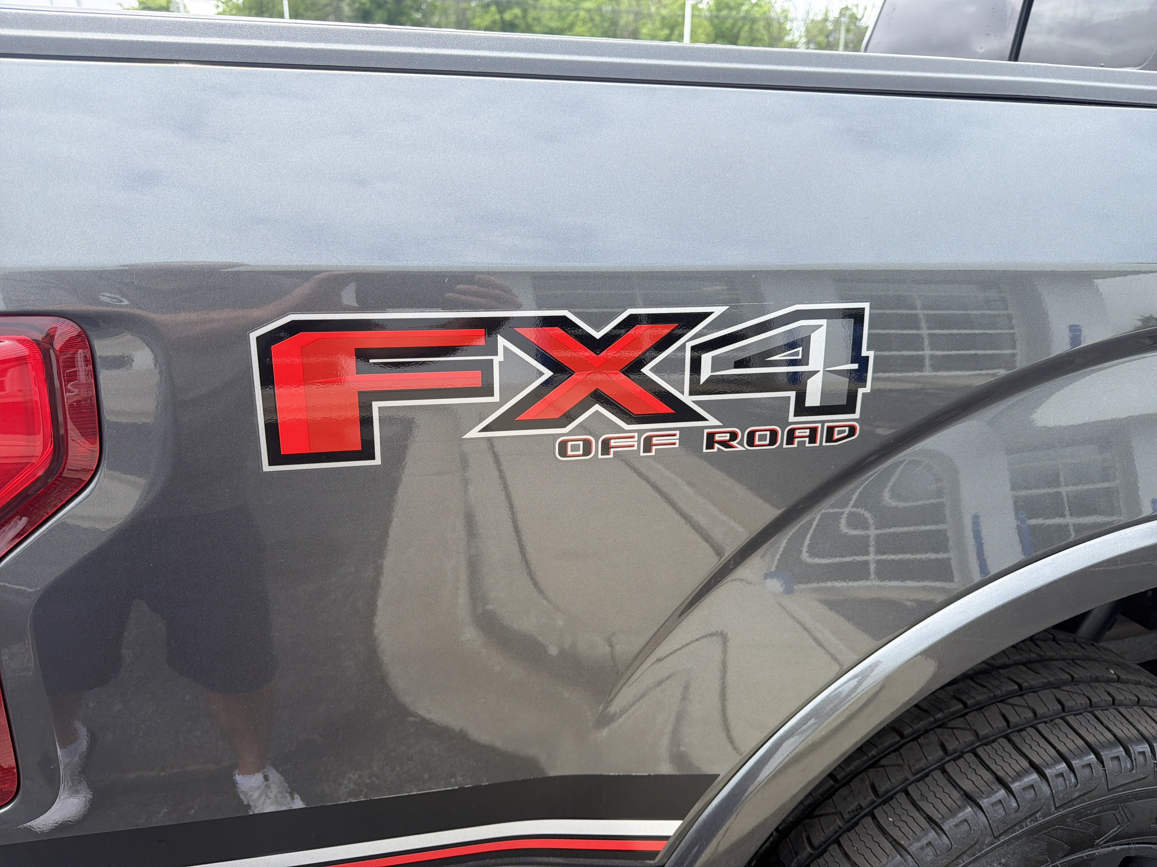 Certified 2019 Ford F150 Lariat w/ Equipment Group 502A Luxury AWD/4WD image 11