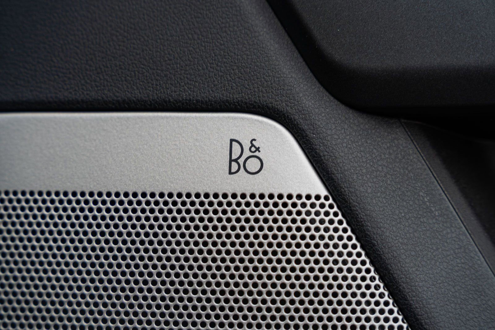 Certified 2025 Ford F250 Lariat w/ Black Appearance Package image 15