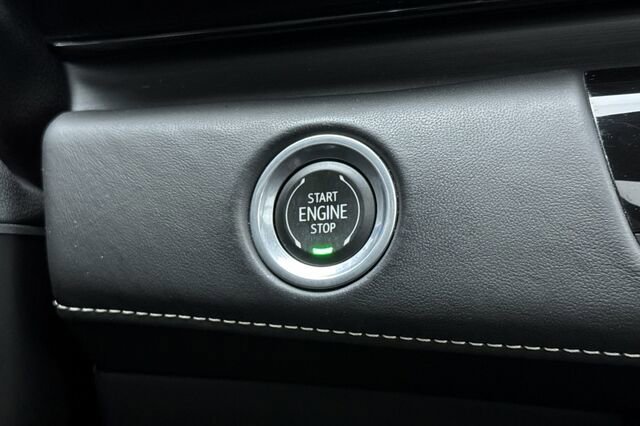 Used 2023 Cadillac Escalade Premium Luxury Platinum image 22