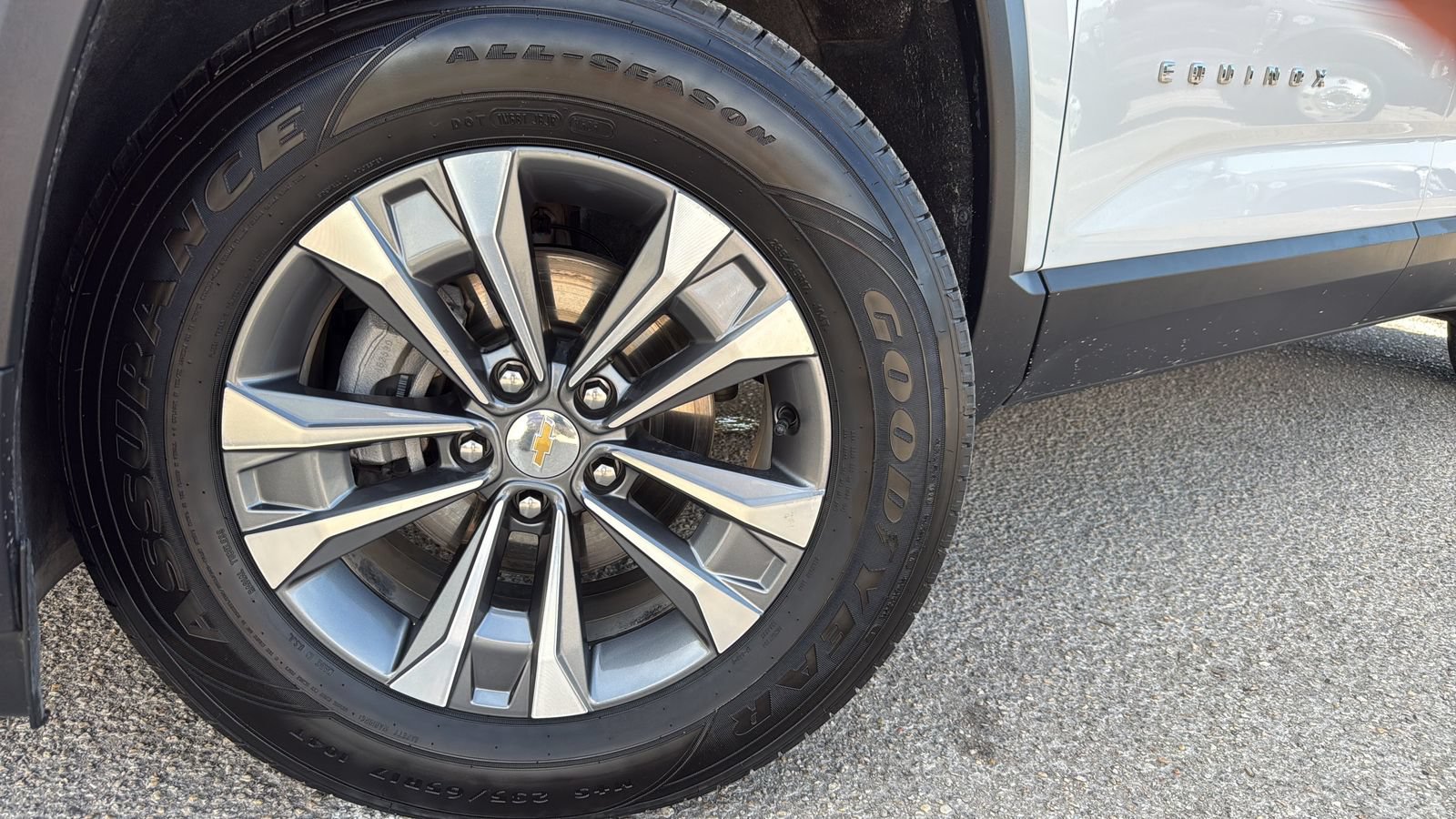 Used 2025 Chevrolet Equinox LT w/ Convenience Package II FWD image 29