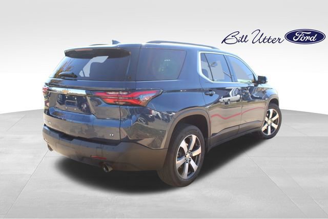 Used 2022 Chevrolet Traverse LT w/ LT Premium Package image 5