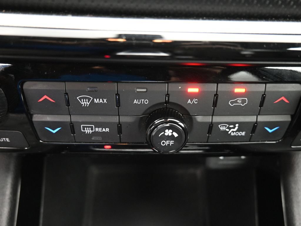 Used 2023 Jeep Compass Trailhawk AWD/4WD image 12