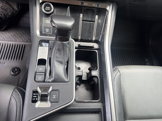 Used 2024 Lexus GX 550 w/ Cold Area Package AWD/4WD image 25