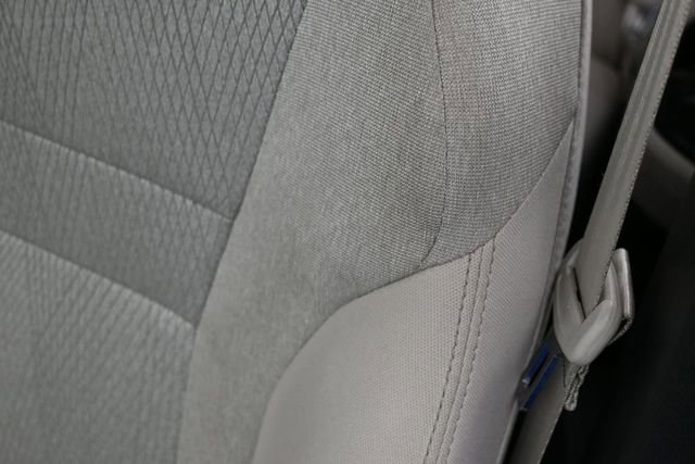 Used 2025 Nissan Rogue SV FWD image 13