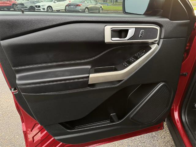 Certified 2023 Ford Explorer XLT image 13