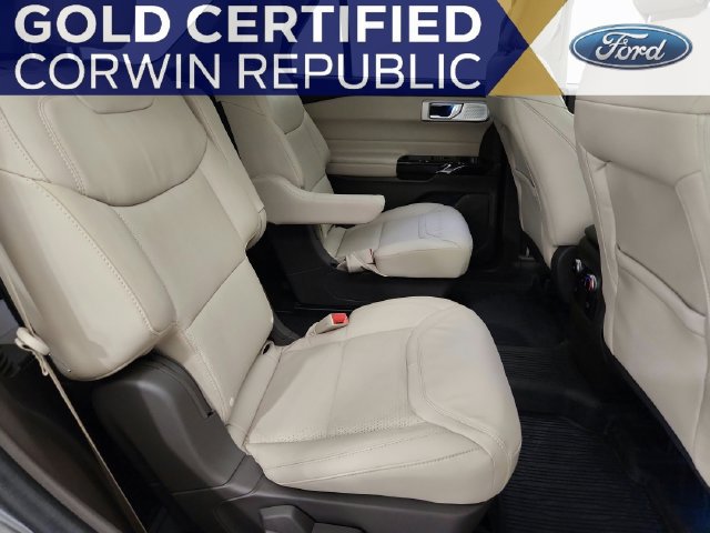 Certified 2023 Ford Explorer Platinum w/ Technology Package AWD/4WD image 30