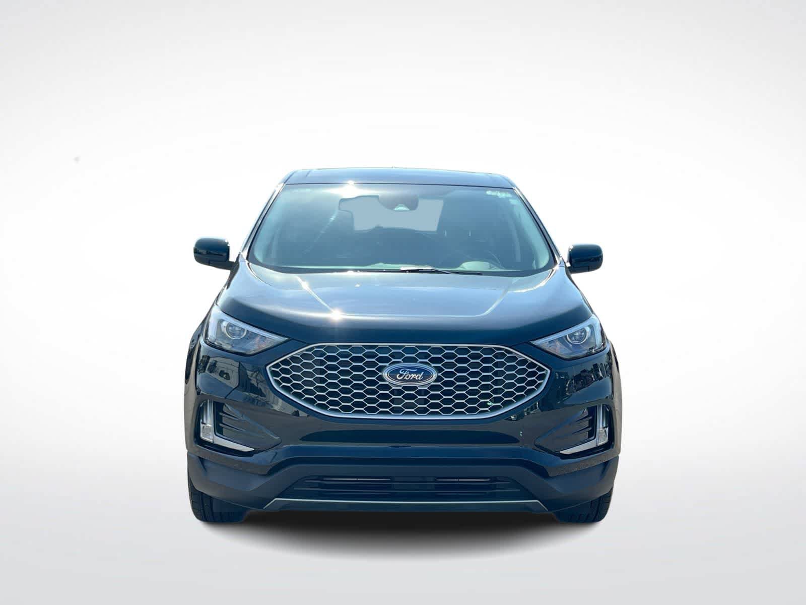 Certified 2024 Ford Edge SEL w/ Convenience Package AWD/4WD image 3