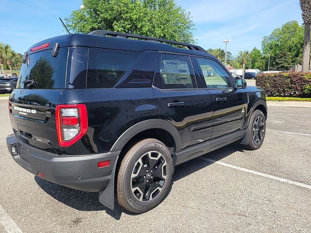 Certified 2023 Ford Bronco Sport Outer Banks w/ Tech Package AWD/4WD image 3