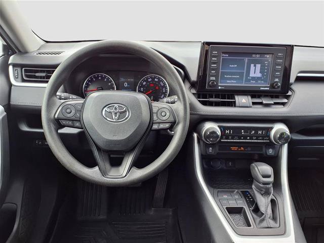 Used 2020 Toyota RAV4 XLE FWD image 4