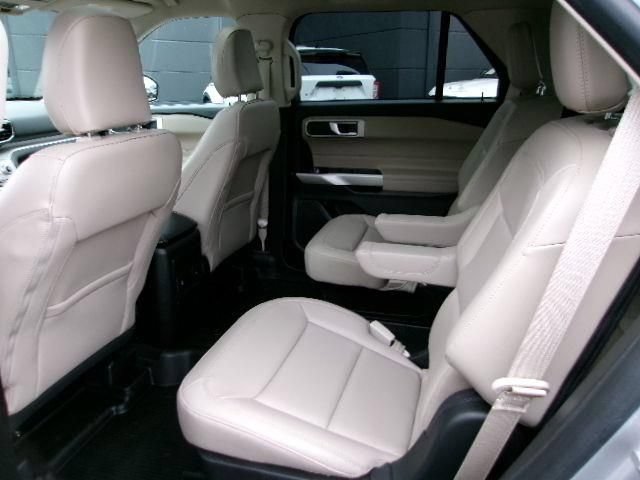 Certified 2023 Ford Explorer XLT w/ Equipment Group 202A AWD/4WD image 9