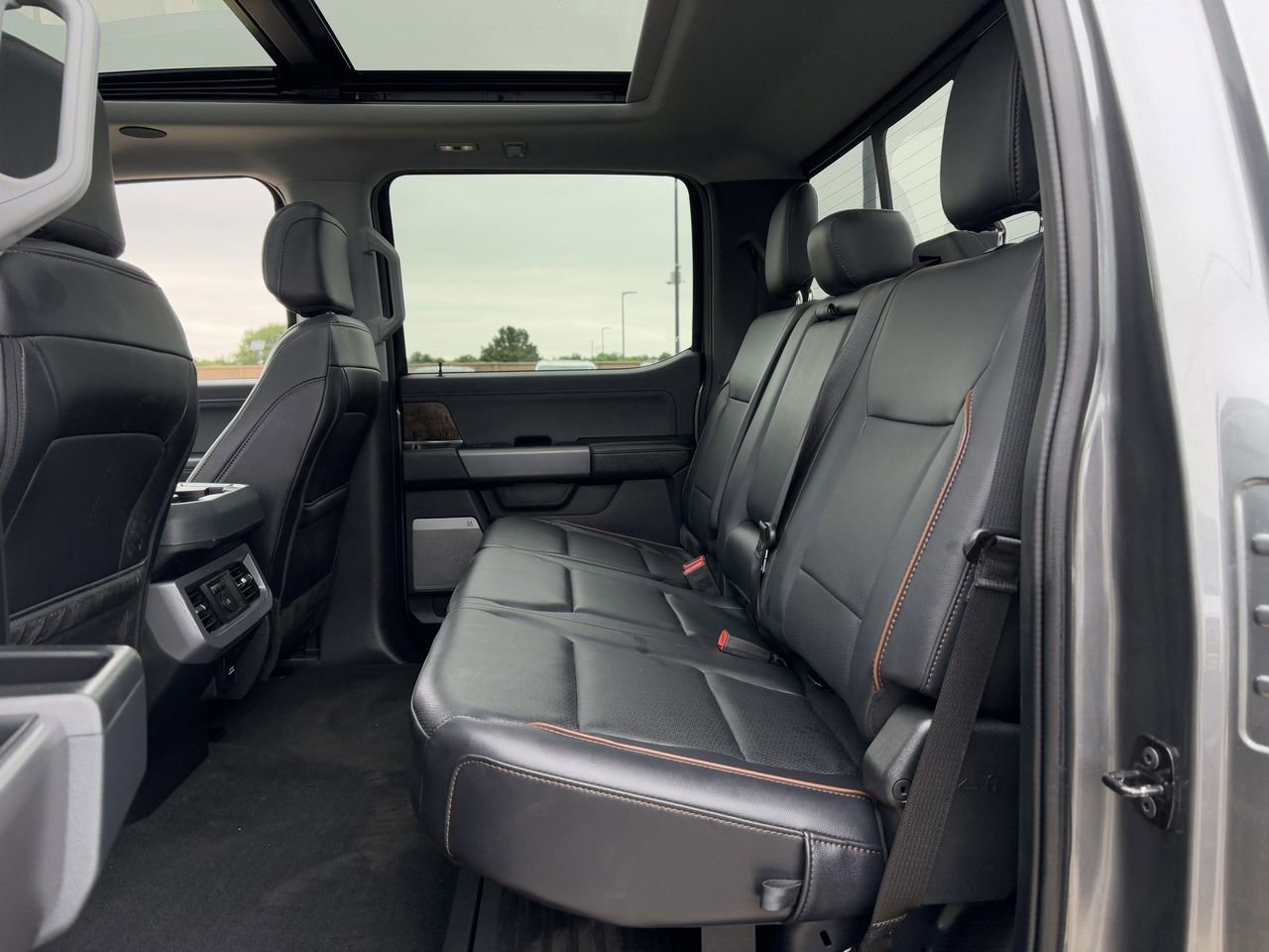 Certified 2025 Ford F250 Lariat w/ Lariat Ultimate Package AWD/4WD image 32