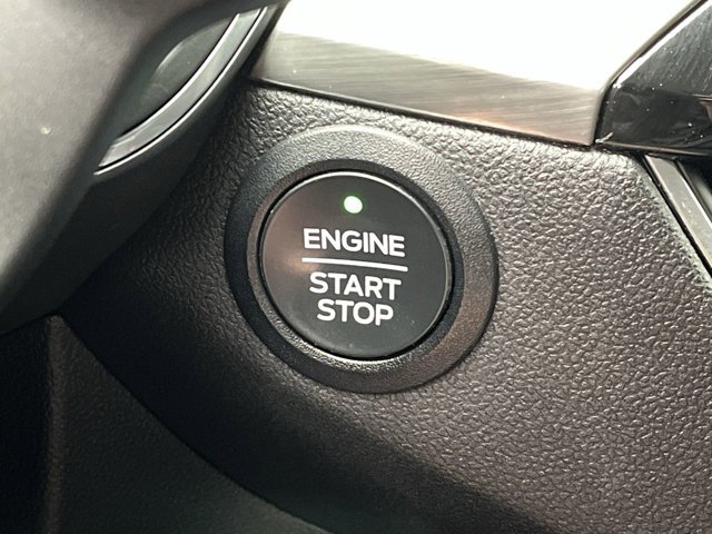 Certified 2022 Ford Escape Titanium AWD/4WD image 22