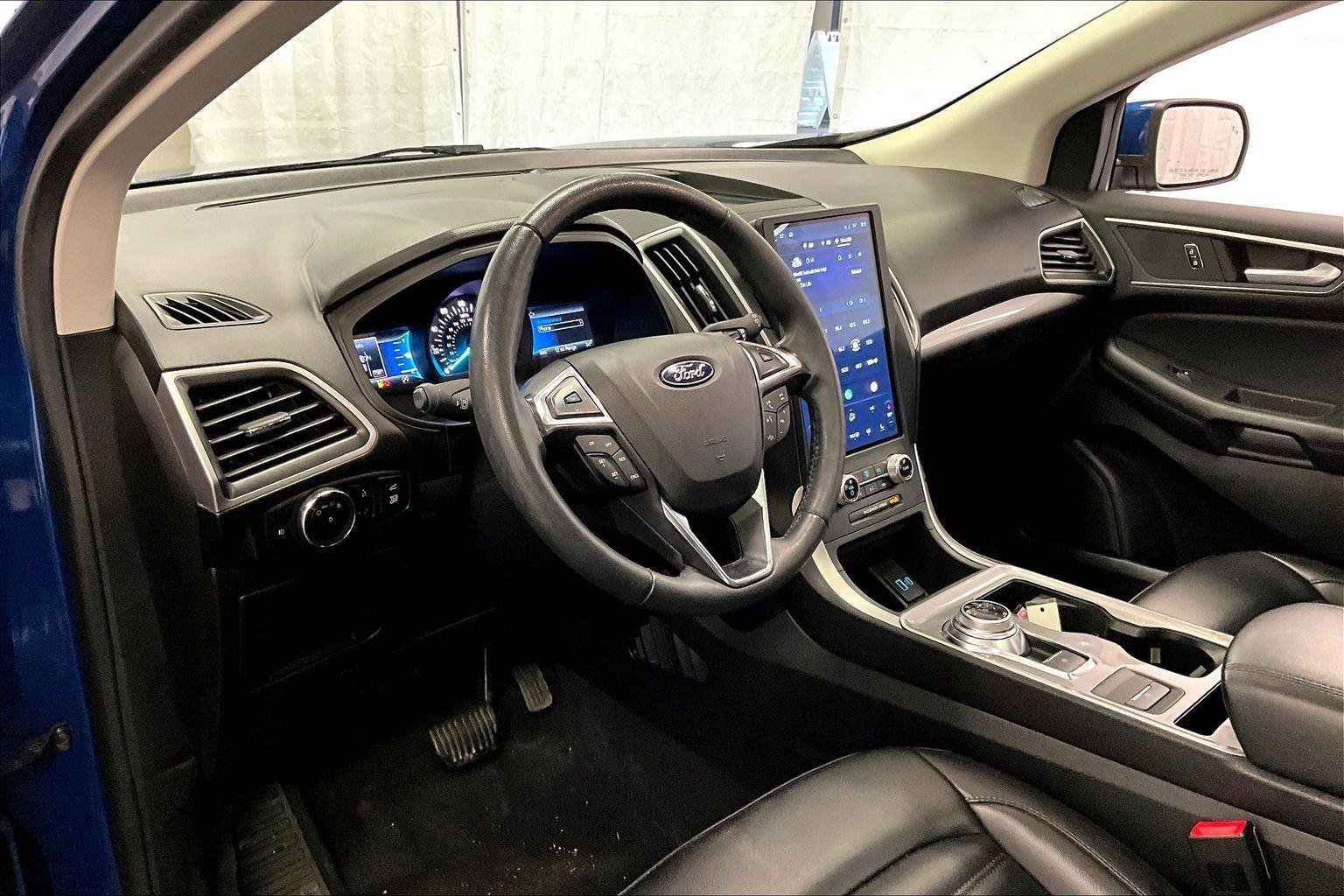 Certified 2024 Ford Edge SEL w/ Convenience Package image 12