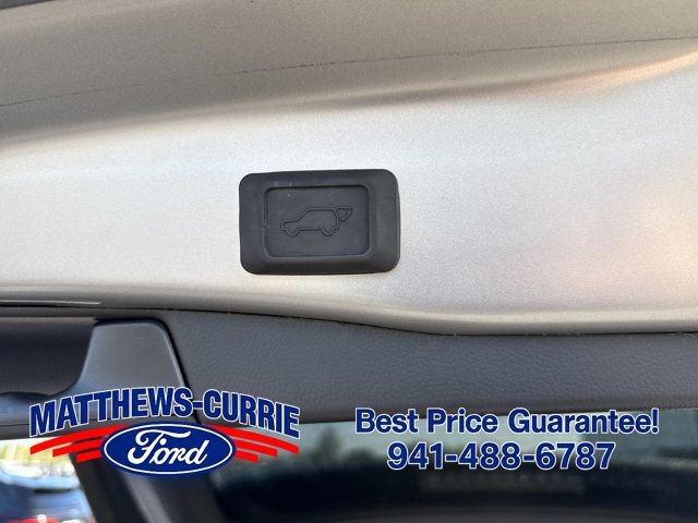 Used 2025 Toyota RAV4 XLE w/ Convenience Package FWD image 14