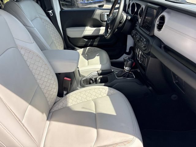 Used 2021 Jeep Gladiator Overland AWD/4WD image 22