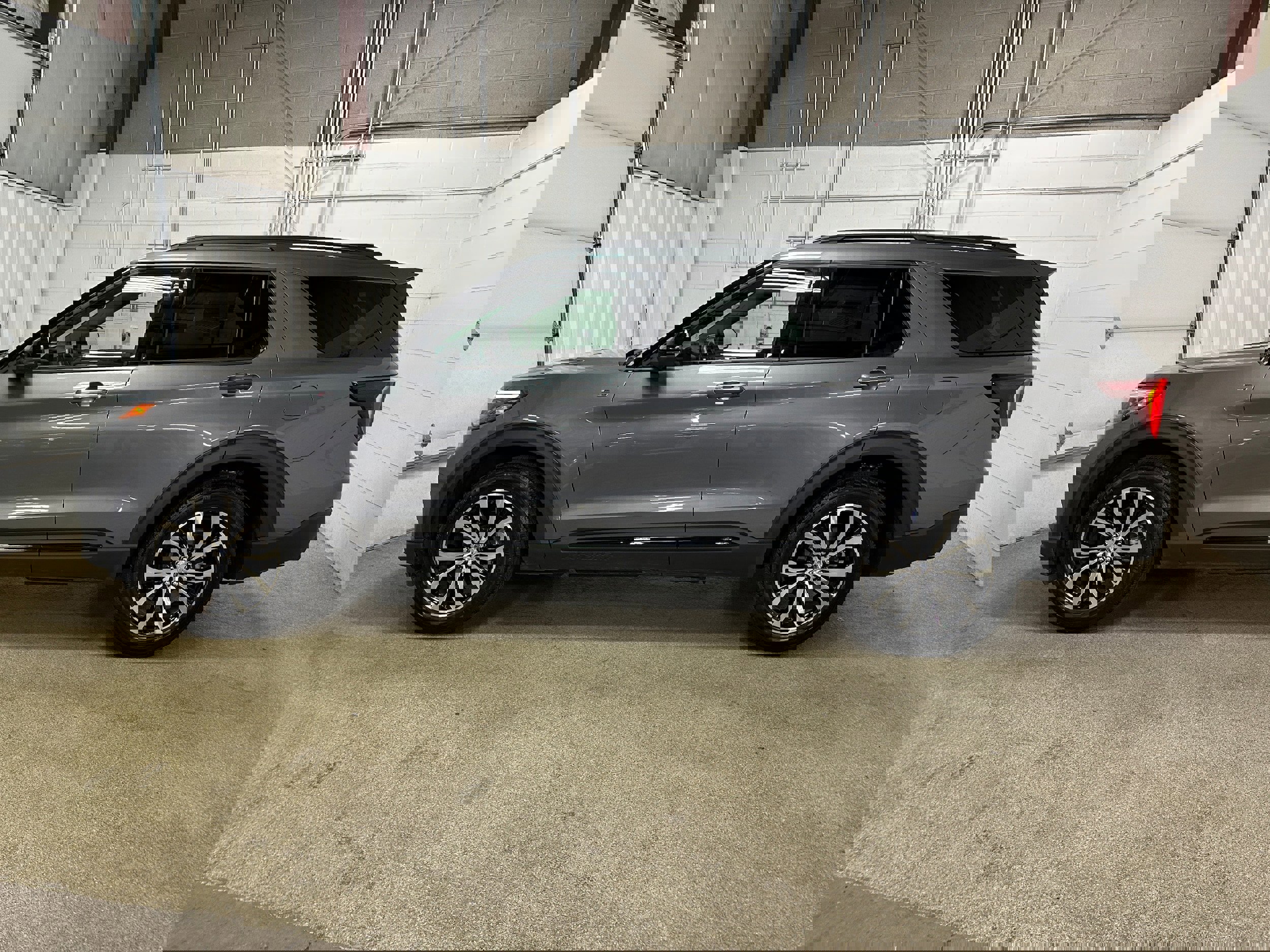 Certified 2025 Ford Explorer ST-Line image 6