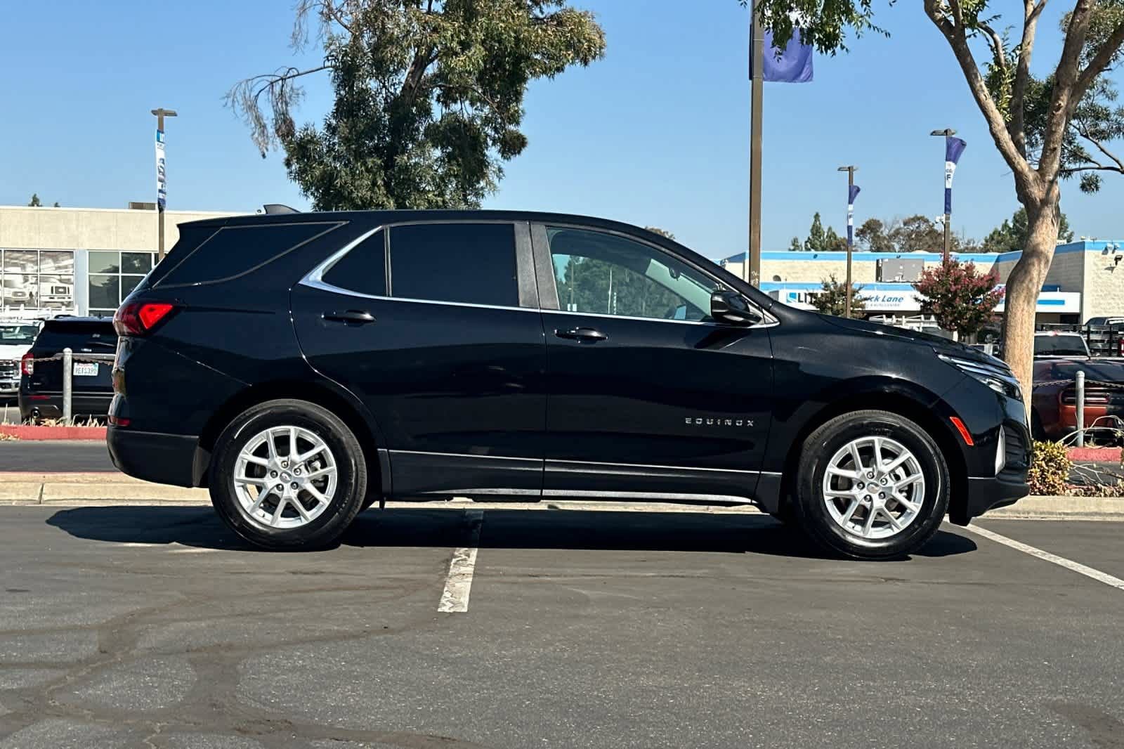 Used 2024 Chevrolet Equinox LT FWD image 9