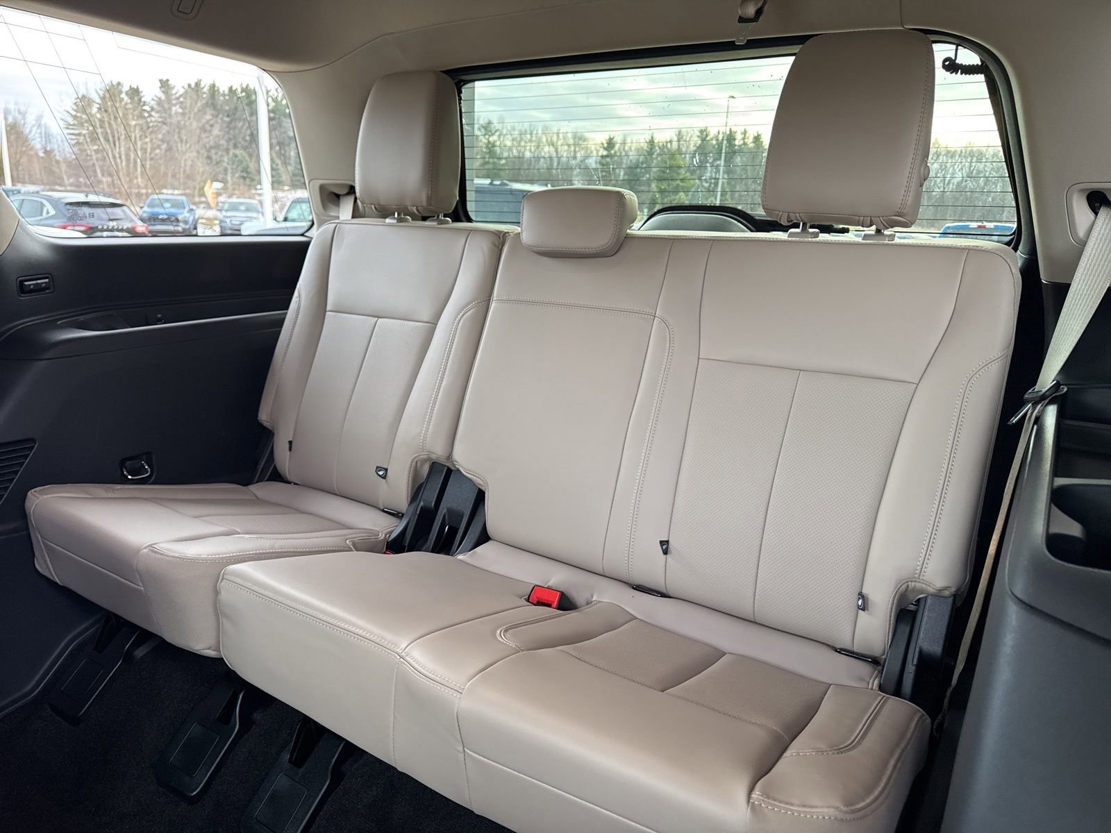 Certified 2022 Ford Expedition XLT image 38