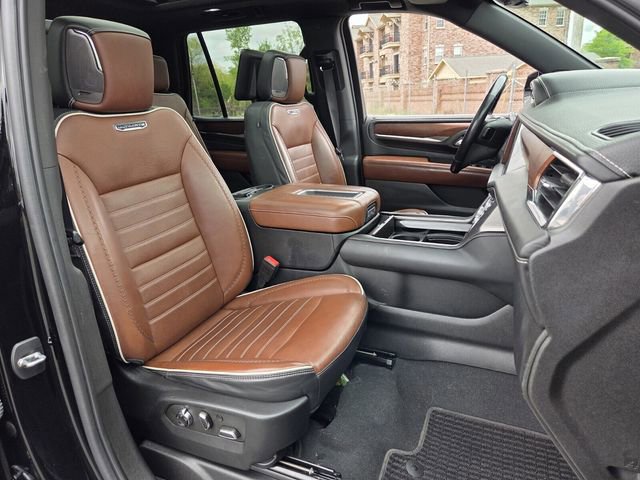 Used 2023 GMC Yukon Denali Ultimate image 18