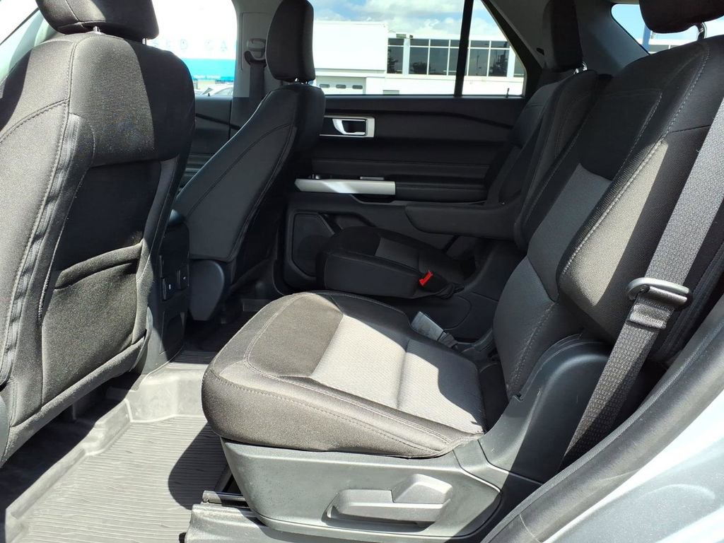 Certified 2023 Ford Explorer XLT image 12