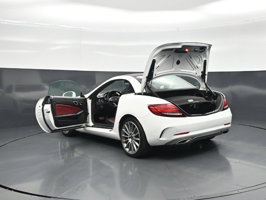 Used 2017 Mercedes-Benz SLC 300 image 29