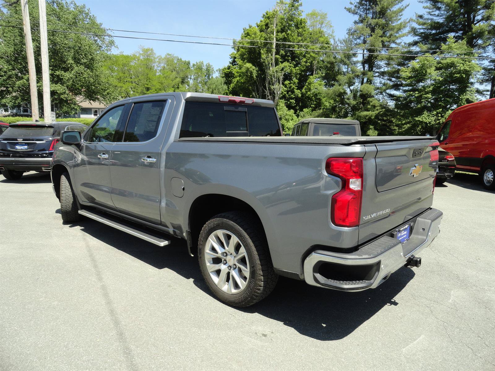 Used 2022 Chevrolet Silverado 1500 LTZ w/ LTZ Premium Package AWD/4WD image 7