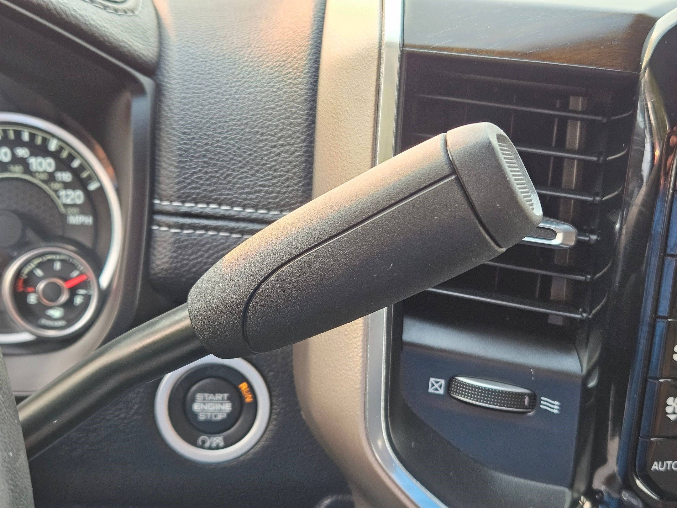 Used 2024 RAM 3500 Laramie w/ Safety Group AWD/4WD image 28