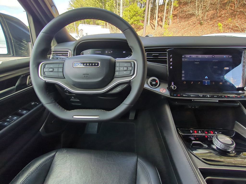 Used 2024 Jeep Wagoneer L Series II w/ Flexible Seating Group image 18