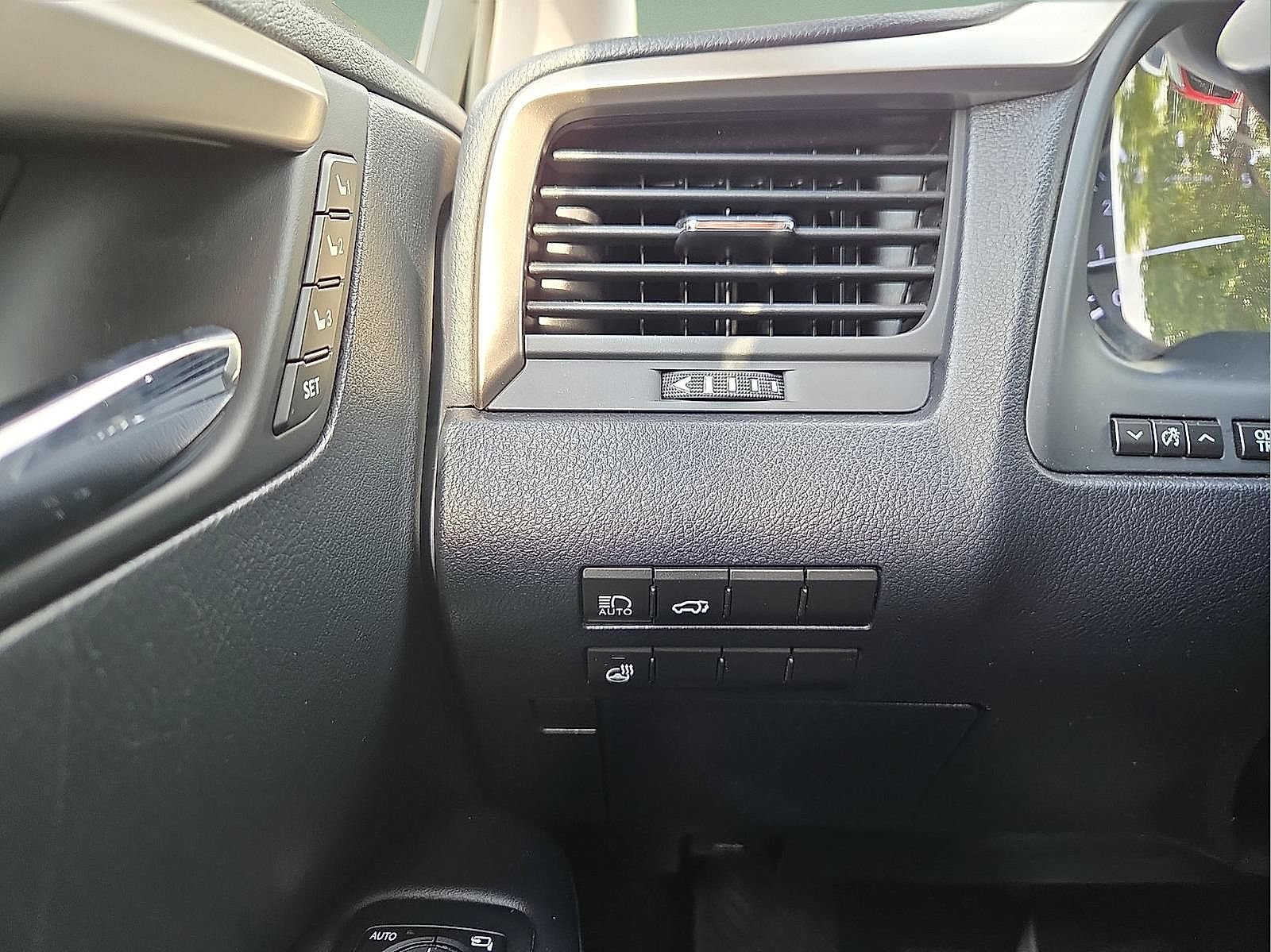 Used 2019 Lexus RX 350L AWD image 22