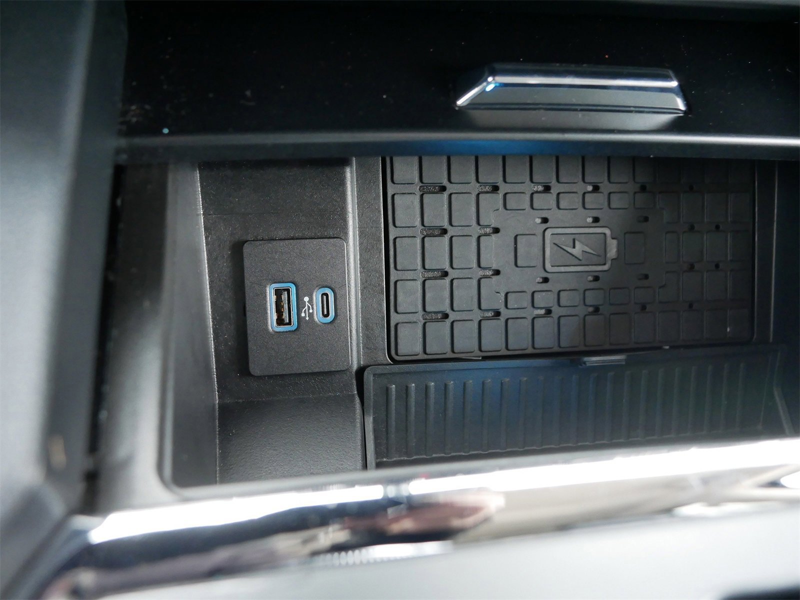 Certified 2024 Ford Expedition Max XLT image 28