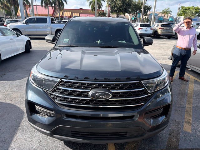 Certified 2024 Ford Explorer XLT RWD image 2