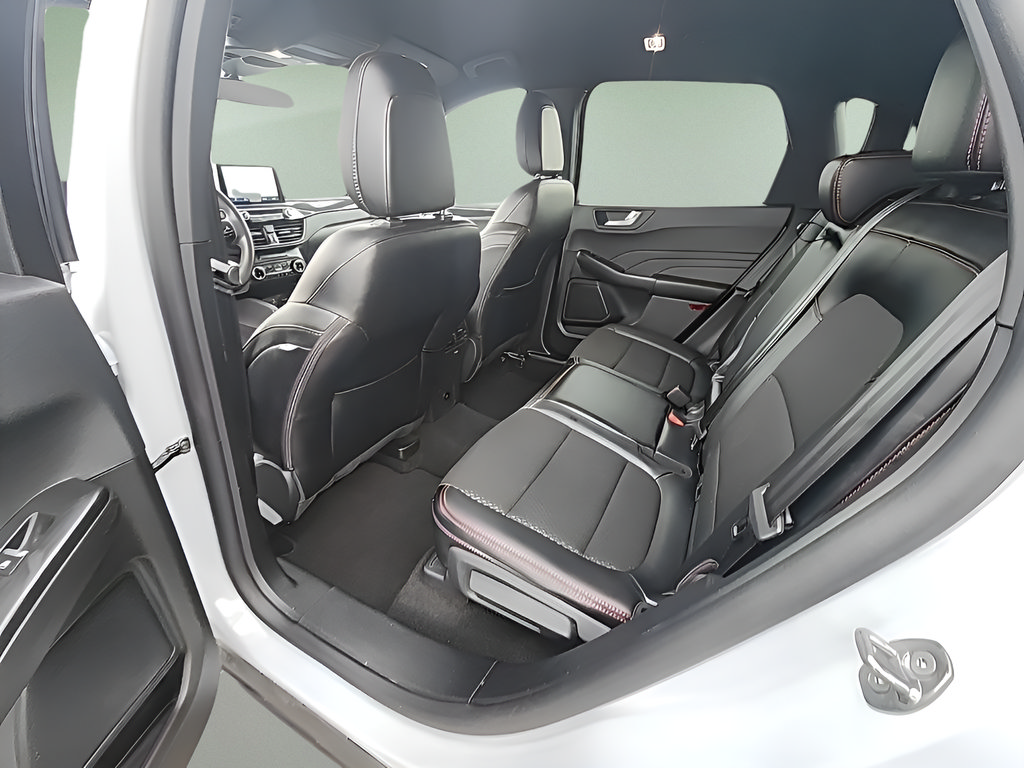 Certified 2025 Ford Escape ST-Line Select AWD/4WD image 21