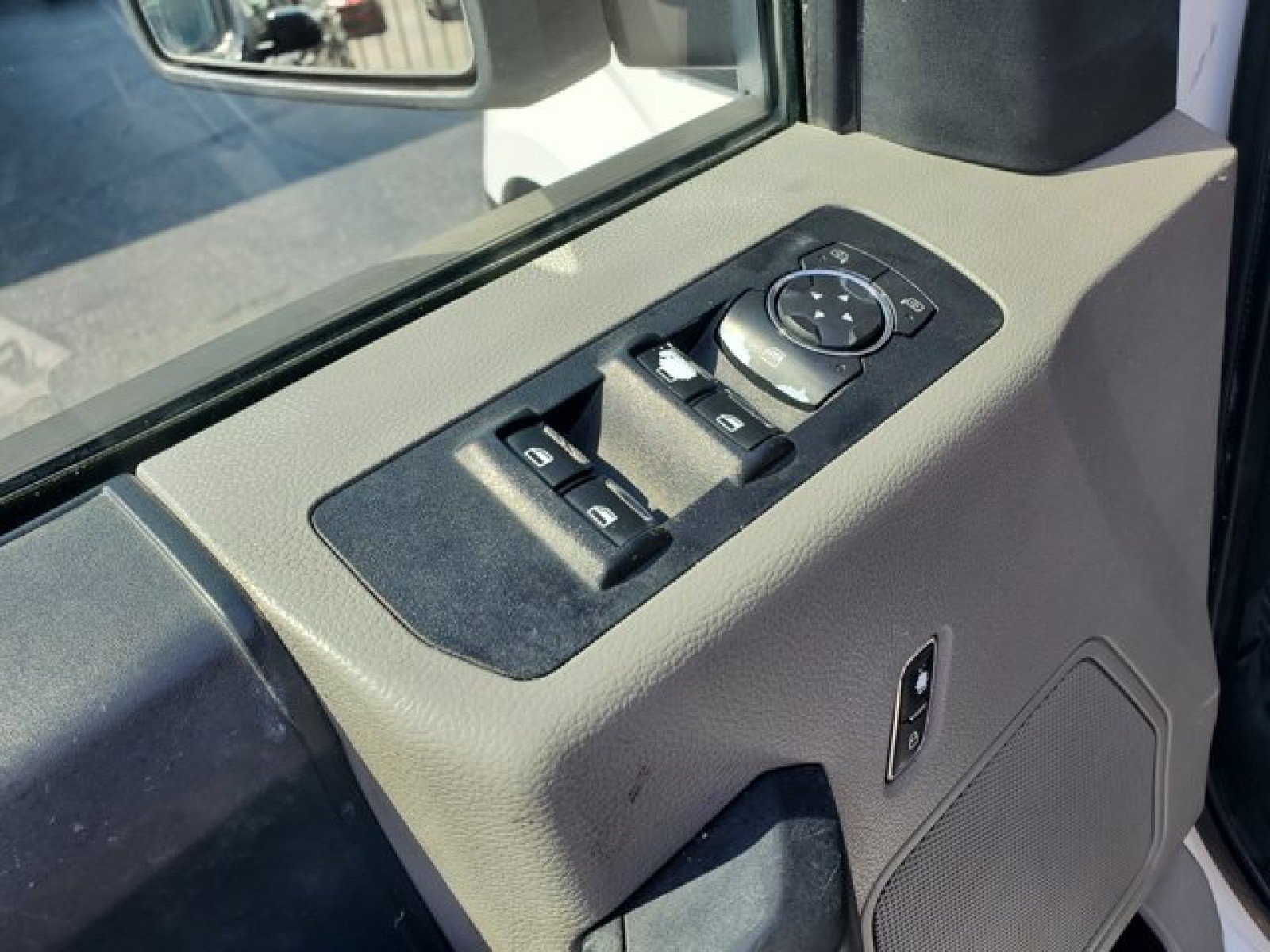 Certified 2019 Ford F150 XL w/ Equipment Group 101A Mid AWD/4WD image 11