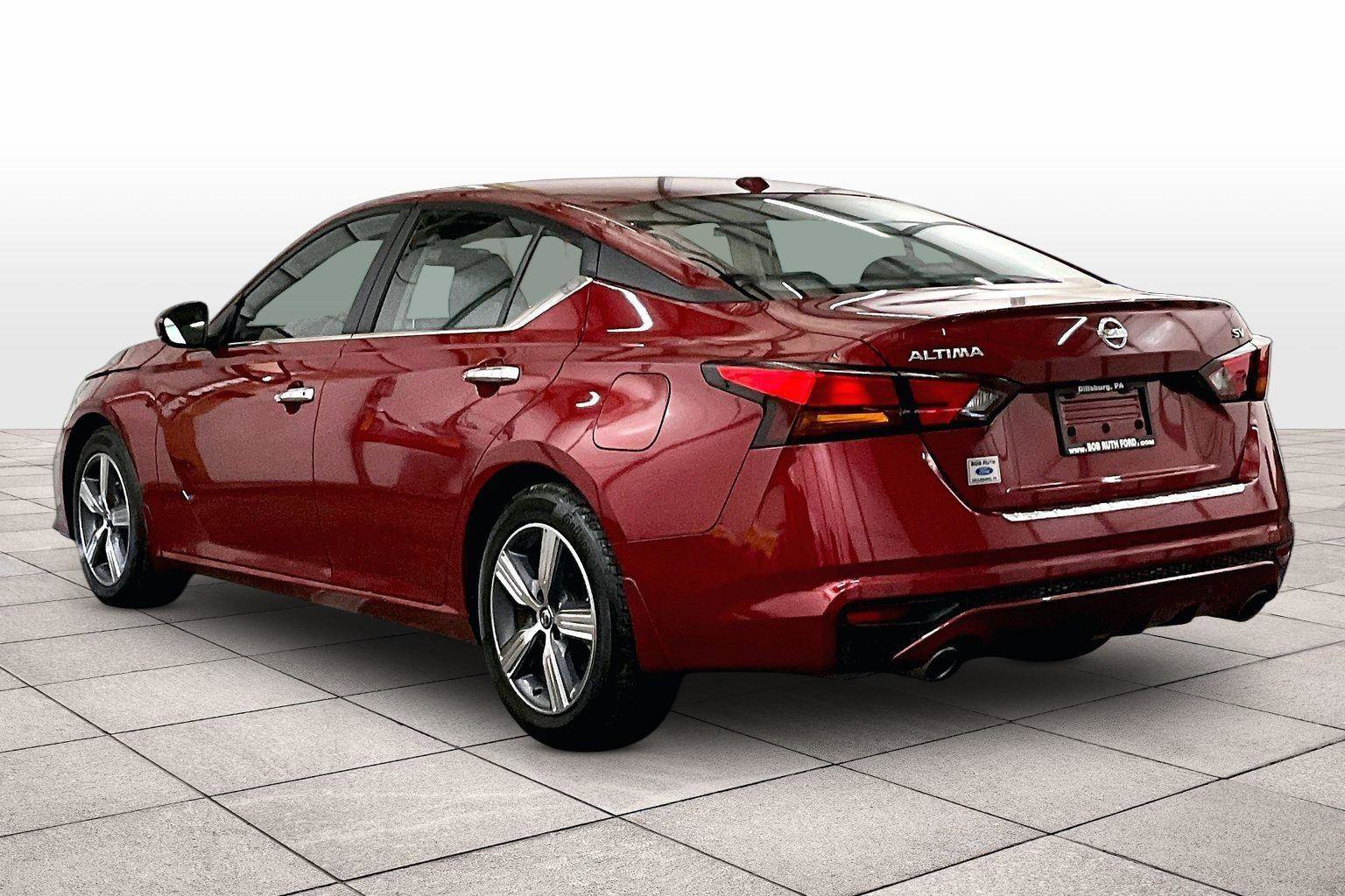 Used 2021 Nissan Altima 2.5 SV w/ SV Premium Package image 10