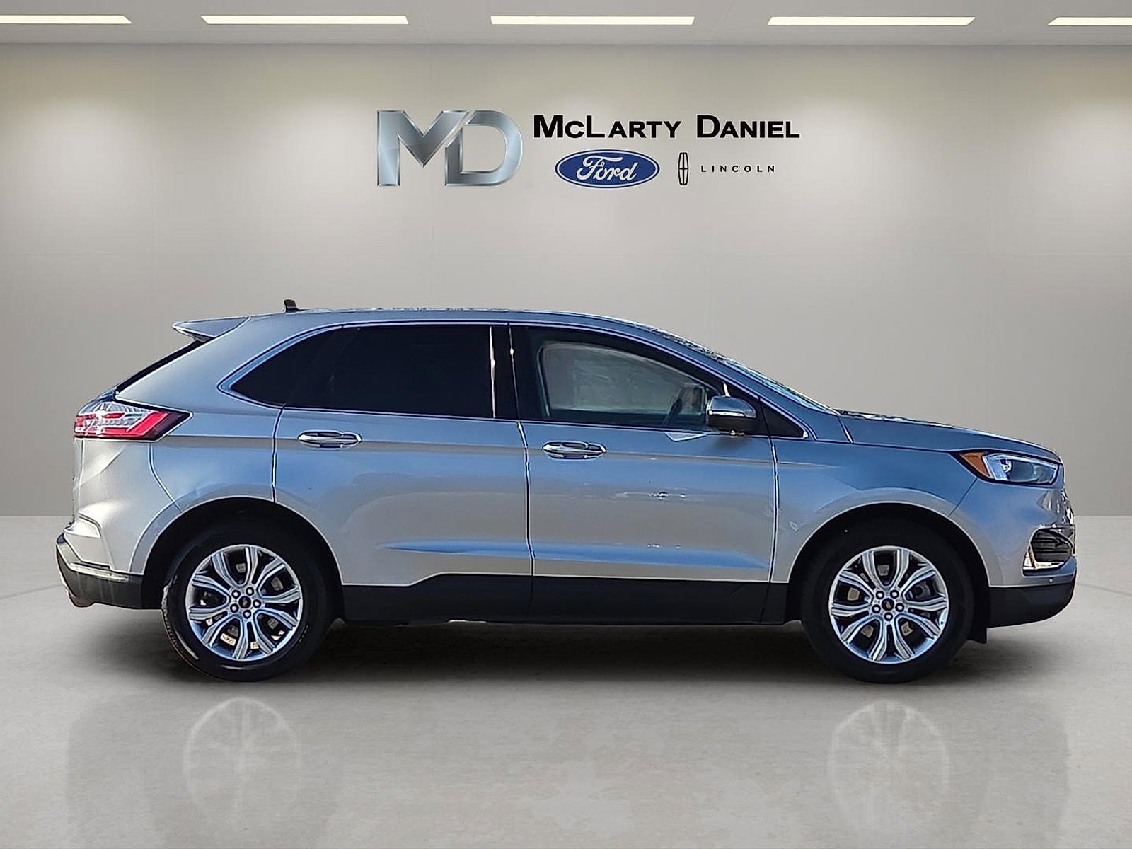 Certified 2023 Ford Edge Titanium image 6