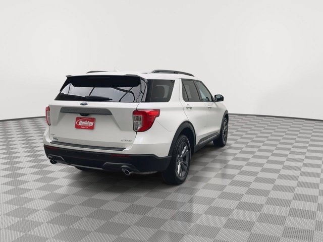 Certified 2023 Ford Explorer XLT w/ Equipment Group 202A AWD/4WD image 38