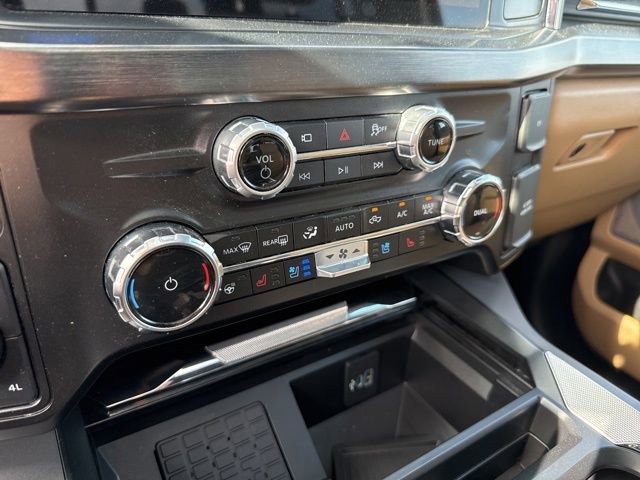 Certified 2025 Ford F350 Lariat w/ Lariat Ultimate Package AWD/4WD image 38