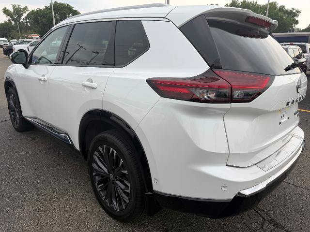 Used 2024 Nissan Rogue Platinum w/ Platinum Premium Package AWD/4WD image 3